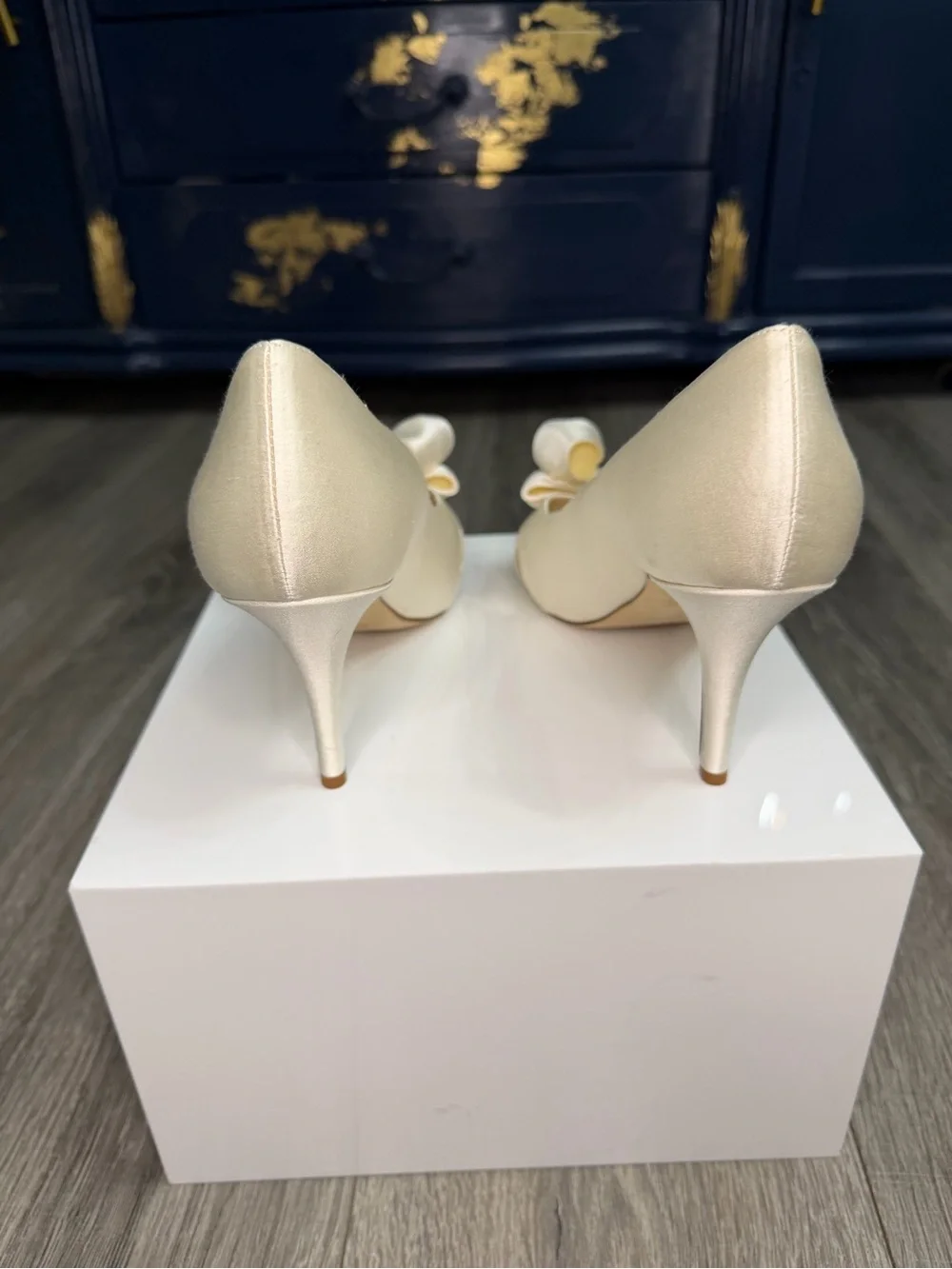 Vintage Kate Spade Ivory Satin Peep-Toe Bow Heels size 8.5